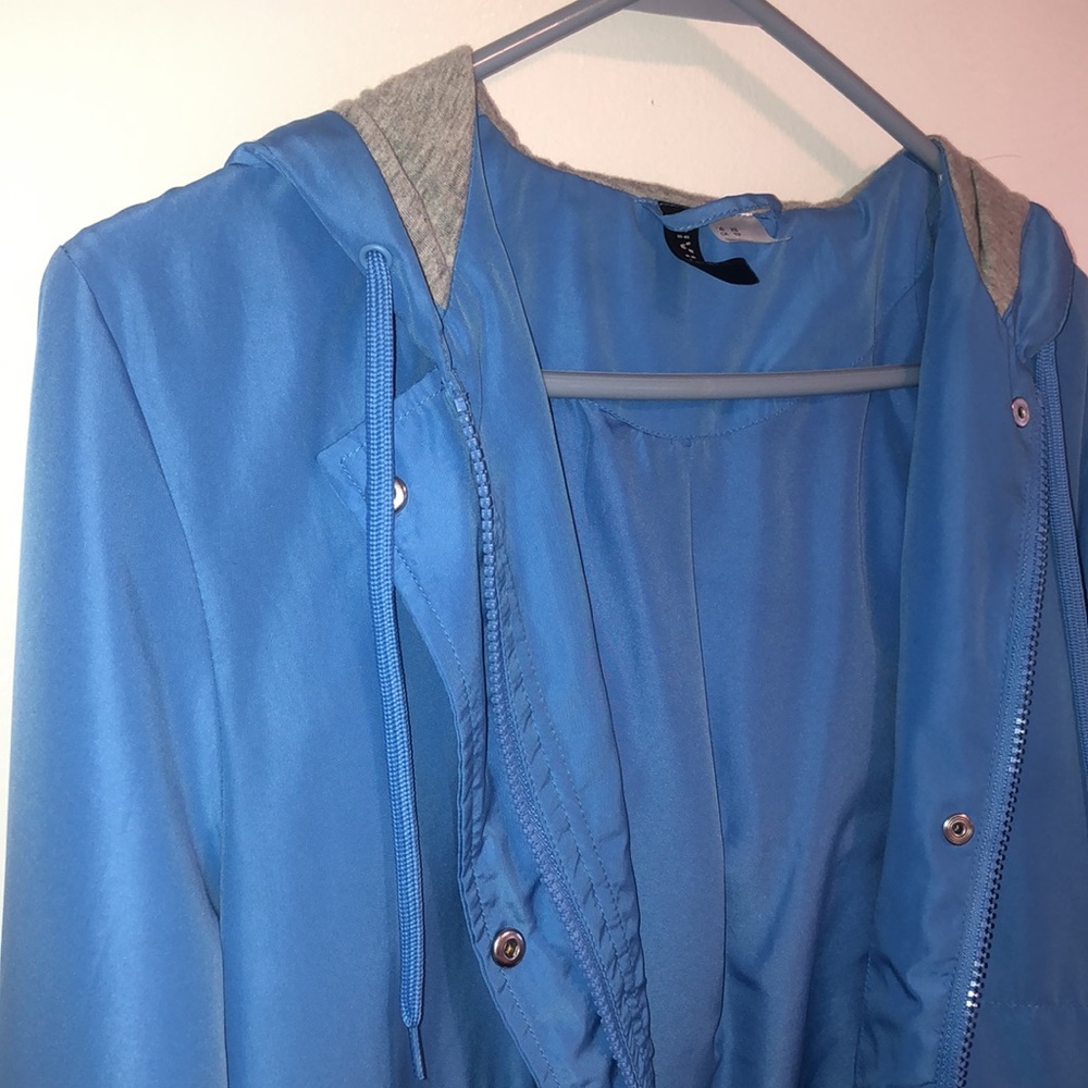 Blue windbreaker - Picture 2 of 4